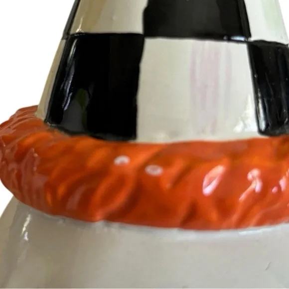 MacKenzie Child Trick or Treat Ghost Figurines Set of 2 Party Hats Black White